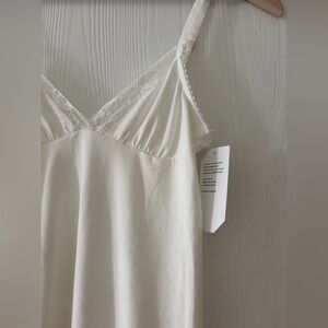 NWT Mary Young white lace trimmed chemise